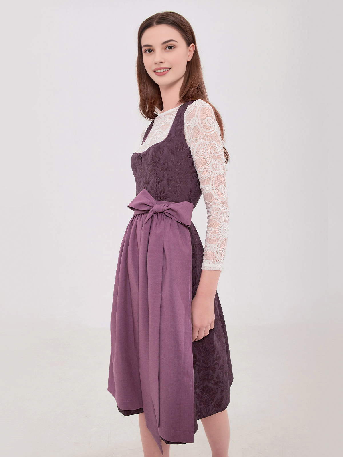 Modernes lila Midi-Dirndl mit Spitzenbesatz