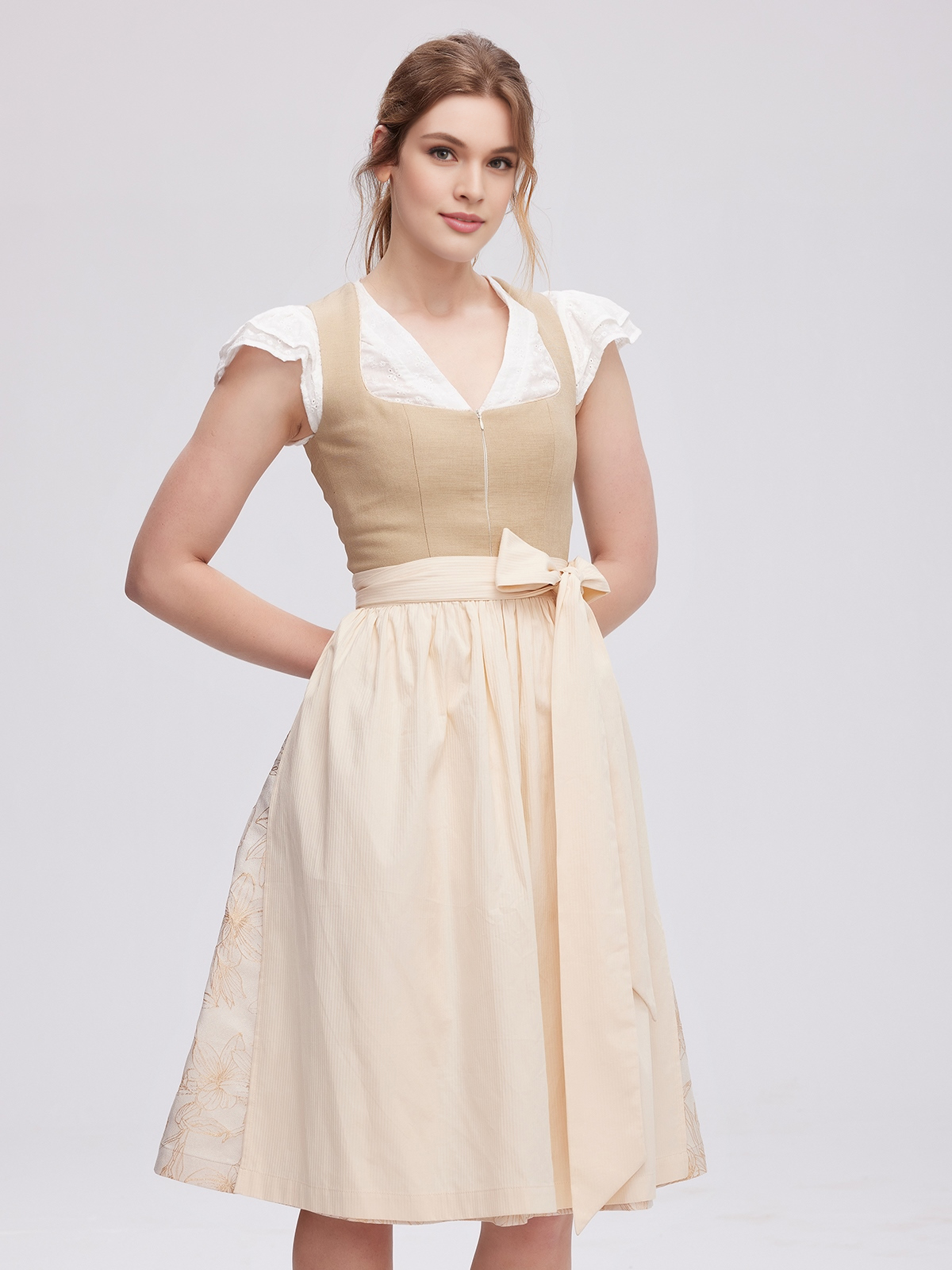 Dirndl in Braun – zeitlose Eleganz für festliche Anlässe