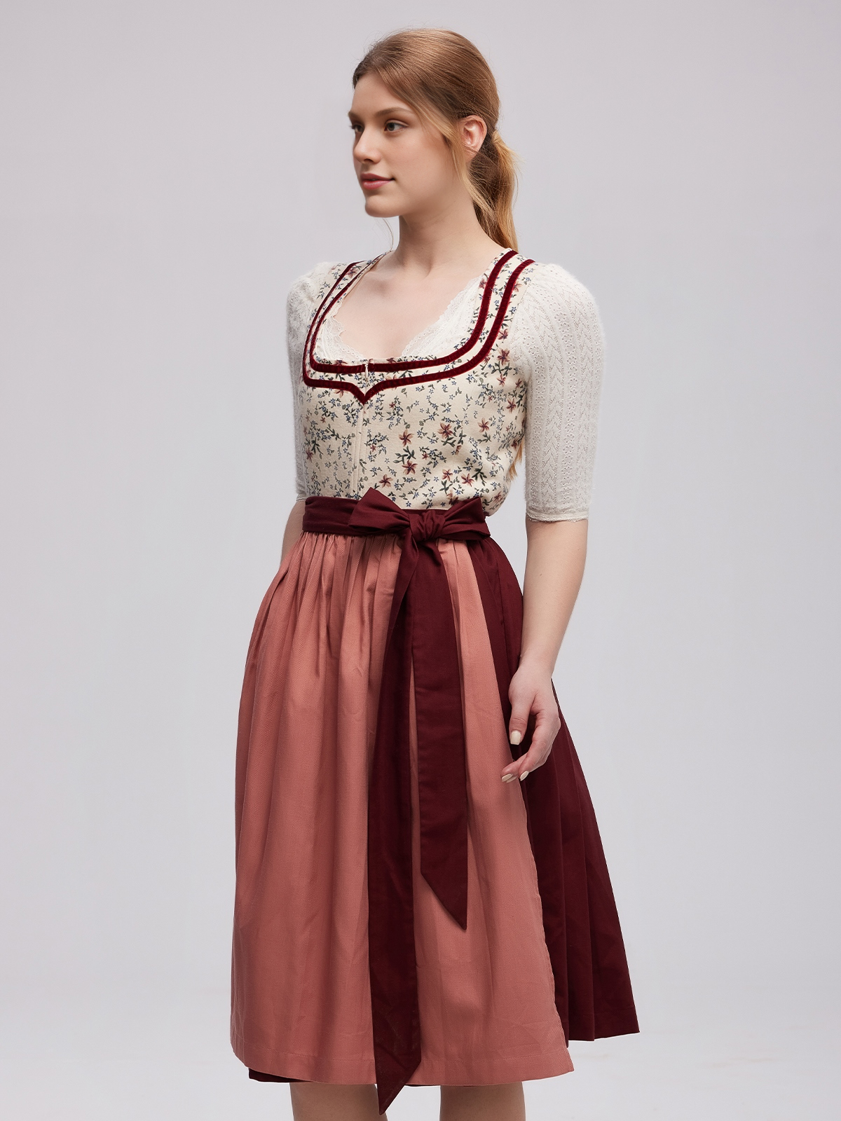 Dirndl Blau Beige Eleganz