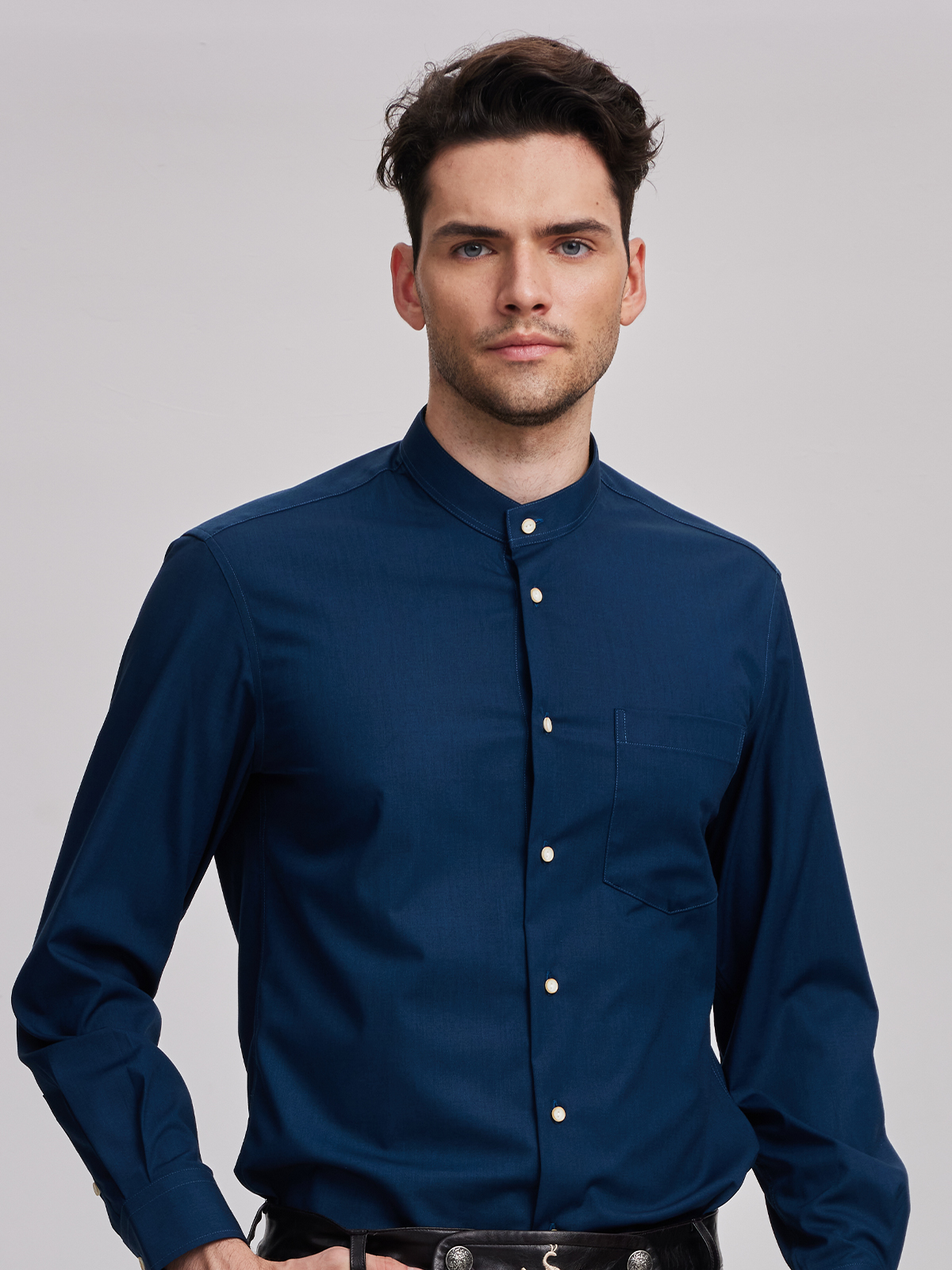 Dirndl samt Oberteil in Blau